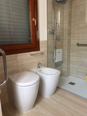 Sanitari Ideal Standard per disabili